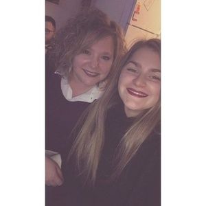 Meet your Posher, Julie